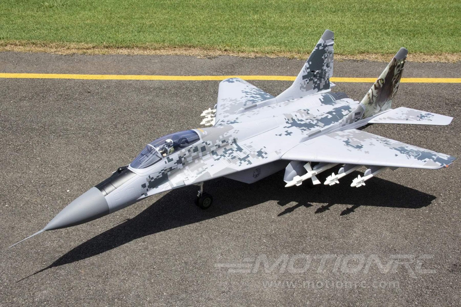 Радиоуправляемая модель самолета FreeWing MiG-29 Fulcrum PNP (80мм*2)  FJ31611P Купить с доставкой